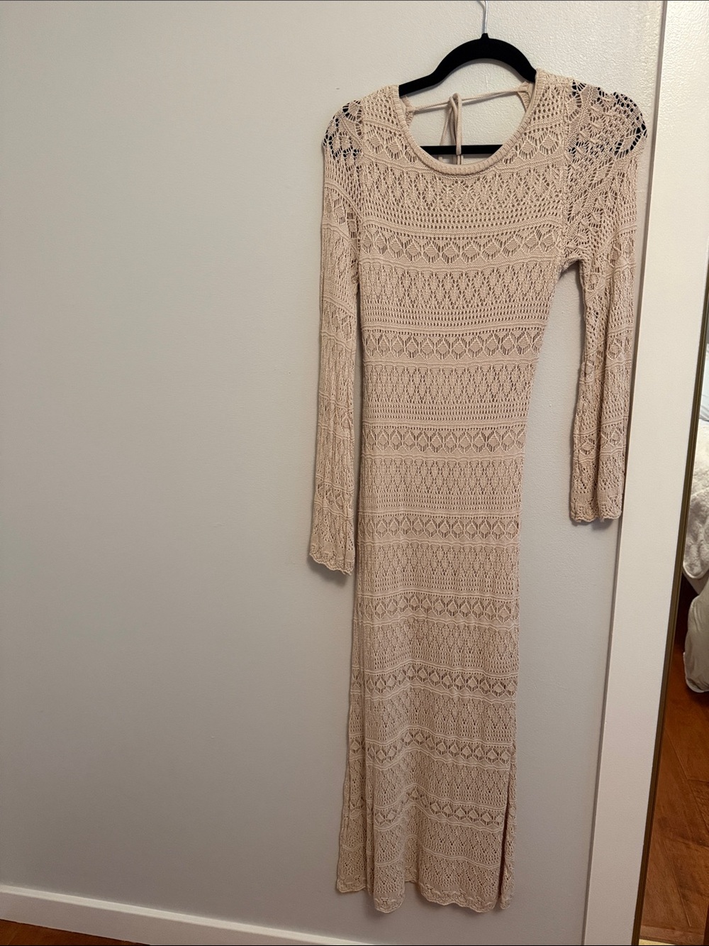 Beige Crochet Long-Sleeve Maxi Dress - Elegant Knit Design